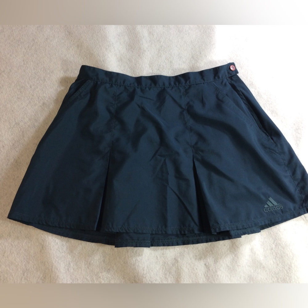 adidas Women’s Navy Blue Athletic Skirt with Logo SZ L